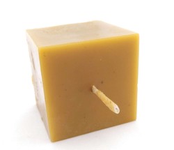 Beeswax candle cube pure 4.5 x 4.5 x 4.5 cm