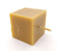 Beeswax candle cube pure 4.5 x 4.5 x 4.5 cm