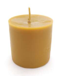 Beeswax candle, thick low cylinder 5.5 x 5.5 cm.