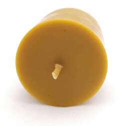 Beeswax candle, thick low cylinder 5.5 x 5.5 cm.