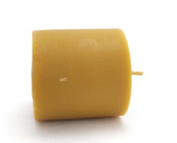 Beeswax candle, thick low cylinder 5.5 x 5.5 cm.