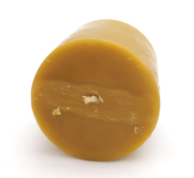 Beeswax candle, thick low cylinder 5.5 x 5.5 cm.