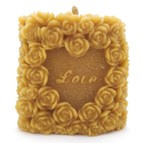 Beeswax candle Love Valentine's roses 7 x 3.5 x 7 cm