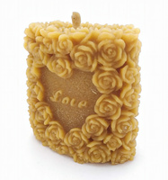 Beeswax candle Love Valentine's roses 7 x 3.5 x 7 cm