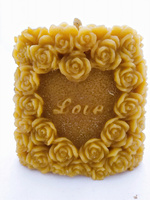 Beeswax candle Love Valentine's roses 7 x 3.5 x 7 cm