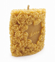 Beeswax candle Love Valentine's roses 7 x 3.5 x 7 cm