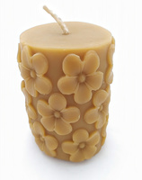 Beeswax candle cylinder daisy 5.5 x 8.5 cm