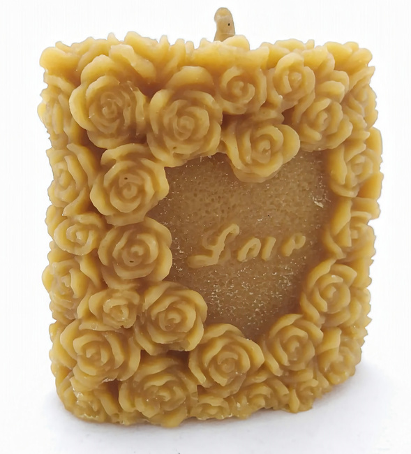 Beeswax candle Love Valentine's roses 7 x 3.5 x 7 cm