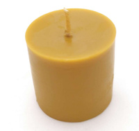 Beeswax candle, thick low cylinder 5.5 x 5.5 cm.