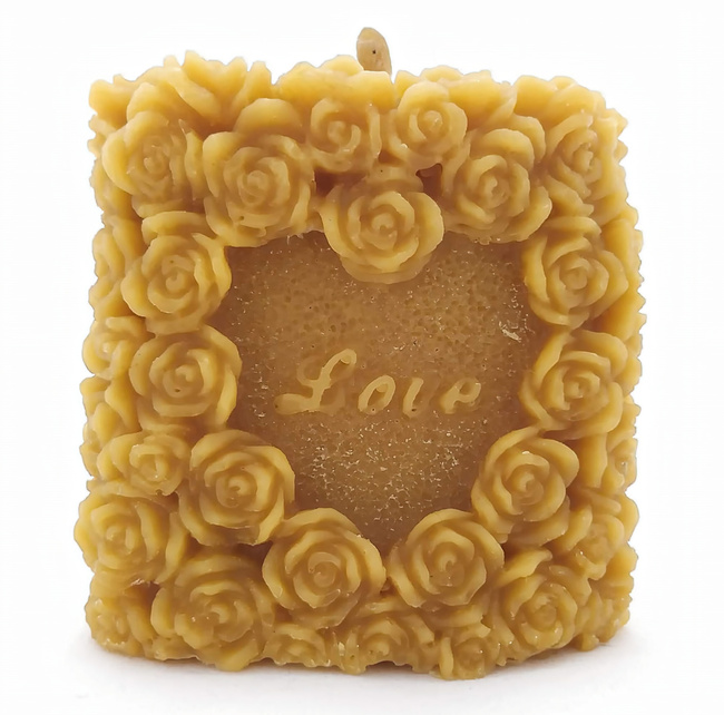 Beeswax candle Love Valentine's roses 7 x 3.5 x 7 cm