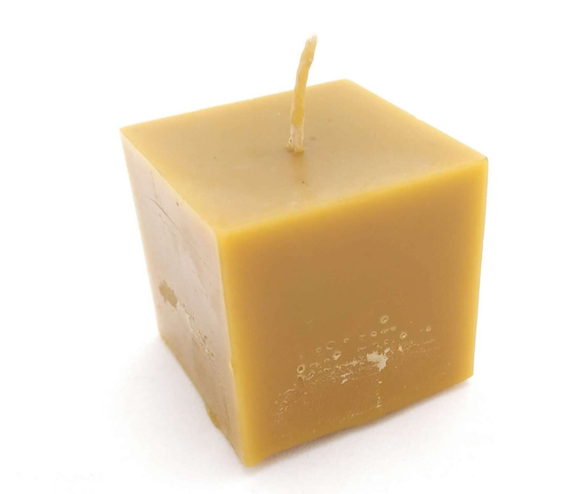 Beeswax candle cube pure 4.5 x 4.5 x 4.5 cm