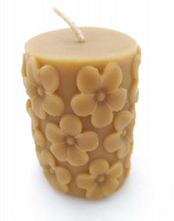 Beeswax candle cylinder daisy 5.5 x 8.5 cm