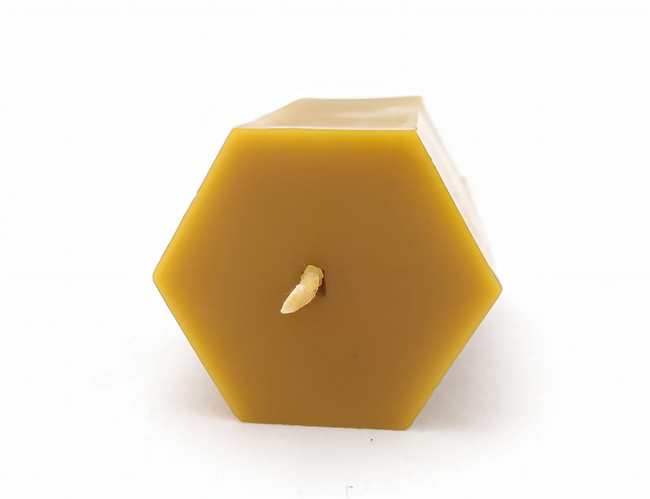 Beeswax hexagonal candle small 4.4 x 4.4 x 6.5 cm